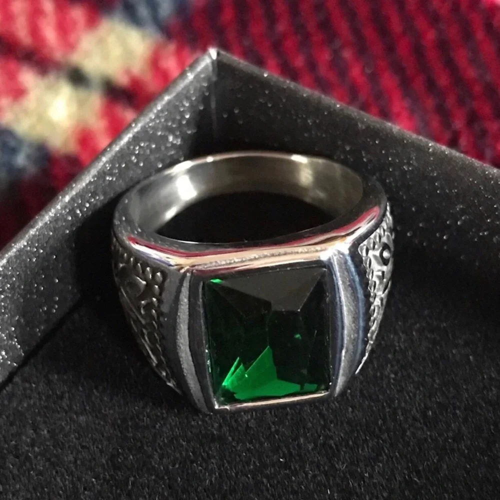 Men's Silver Ring with Green Stone - Classic Signet Style